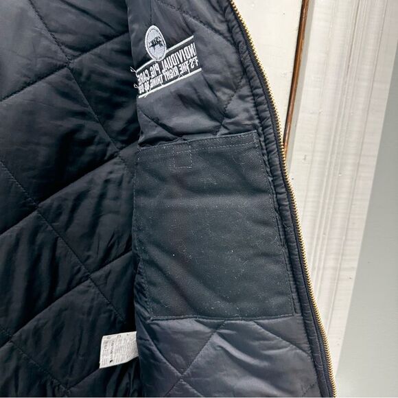 NWOT Carhartt insulated black vest work wear duck material men's medium. - Picture 5 of 9